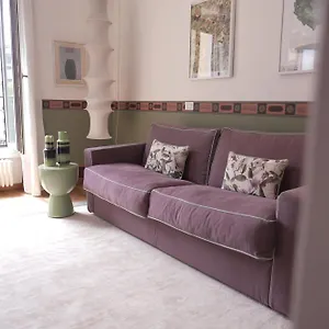  Apartment Porta Garibaldi Italy